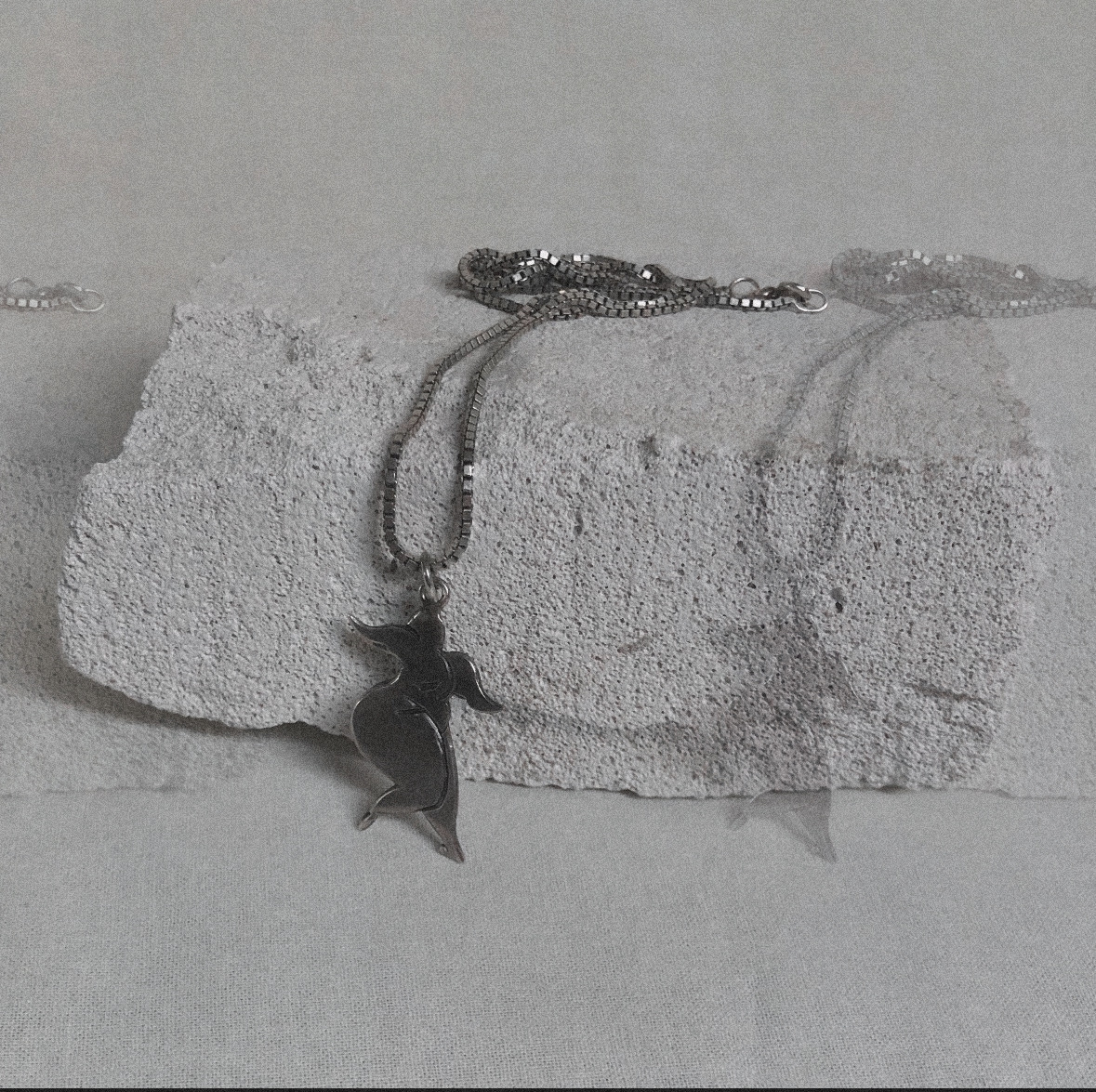 f0ee6a77-aa06-4a63-af37-b02f39c3695f-1